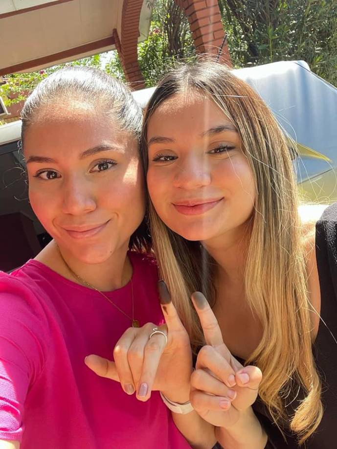 Estas chicas robaron suspiros entre los votantes hondureños