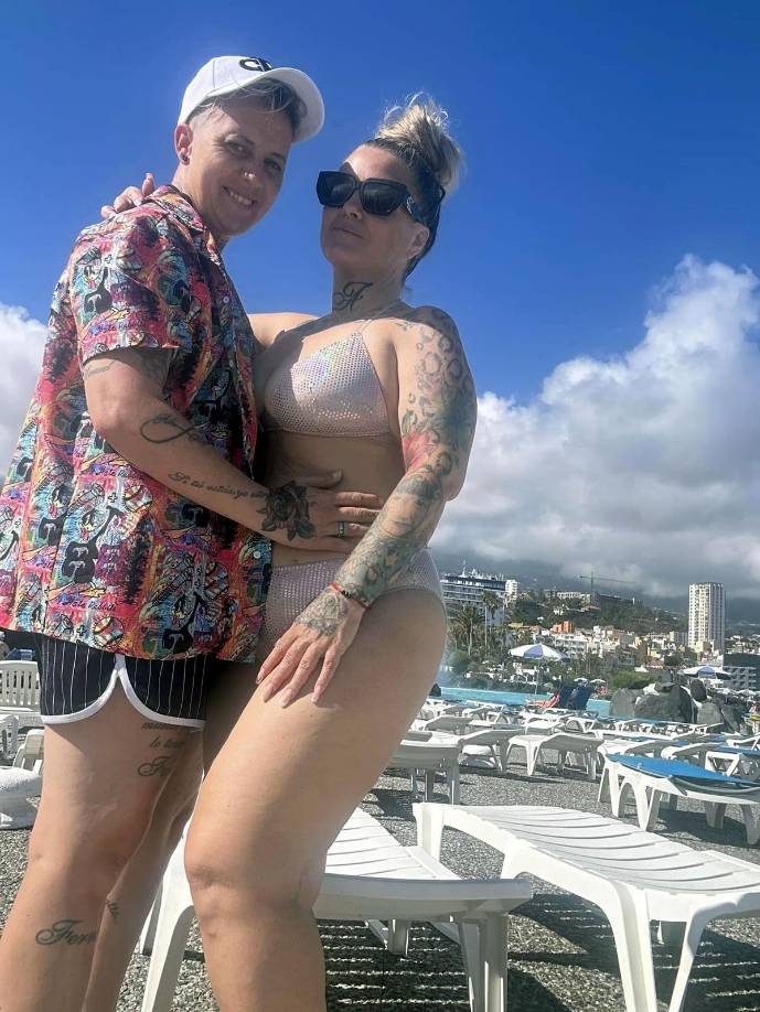 Alejandra Jiménez se muestra en redes sociales muy enamorada de su pareja Rut Amador.