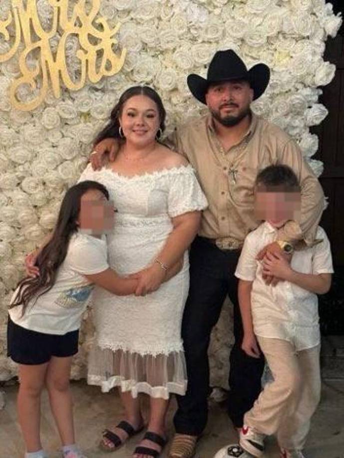 “Él está luchando por su vida. Tenemos esperanzas de que se recupere. Dulce está angustiada, deprimida, con el corazón roto. Dicen que mi cuñado quería sacar su billetera y tal vez pensaron que quería sacar un arma”, dijo Yaribeth.