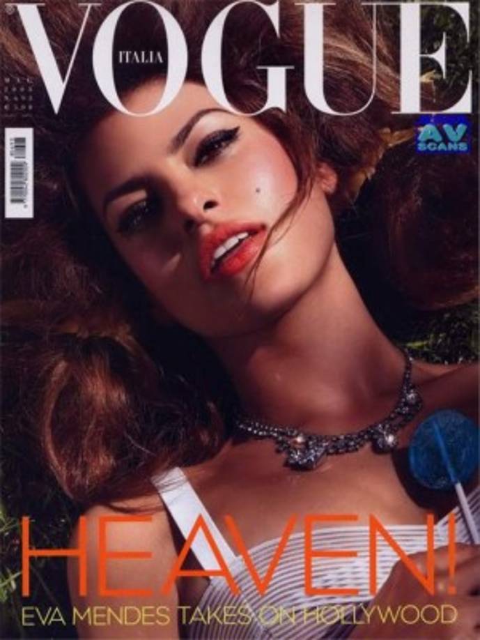 Eva Mendes es de las pocas latinas que ha posado para la revista de moda. La fotografía es de Steven Meisel