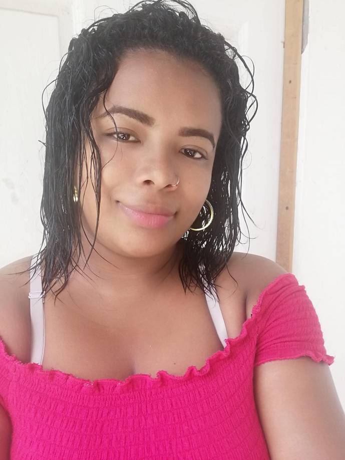 En sus redes sociales, Iris se mantenía activa y en una de sus cuentas tenía de fotografía de perfil a su hijo.