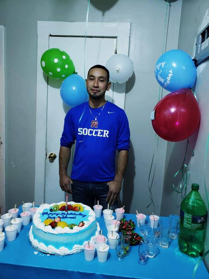 “Aun no lo puedo creer bro. Ayer platicamos un poco y hoy recibí la noticia que partiste de este mundo. Es triste muy triste.”, reveló uno de sus amigos. 