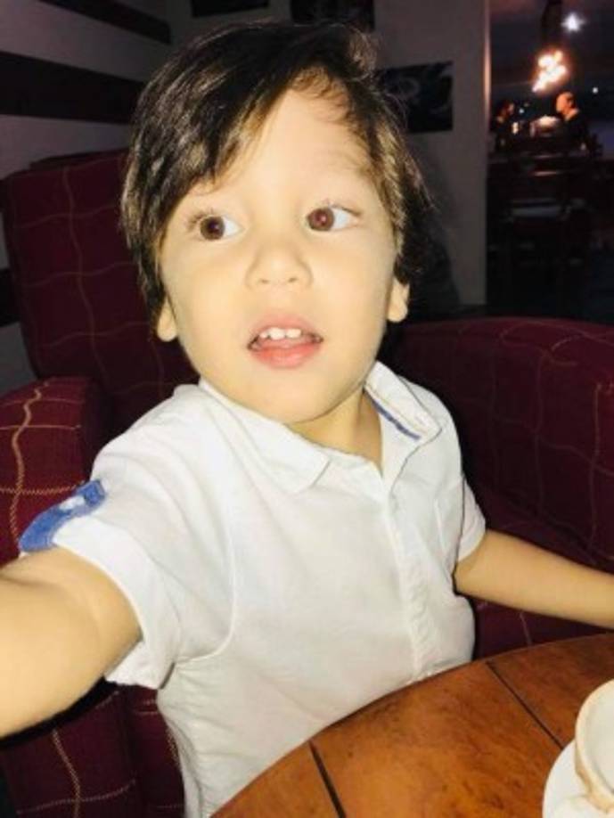 Este travieso se llama Santiago Alexander Lara (2), quiere ser abogado cuando crezca. ¡Felicidades, consentido!