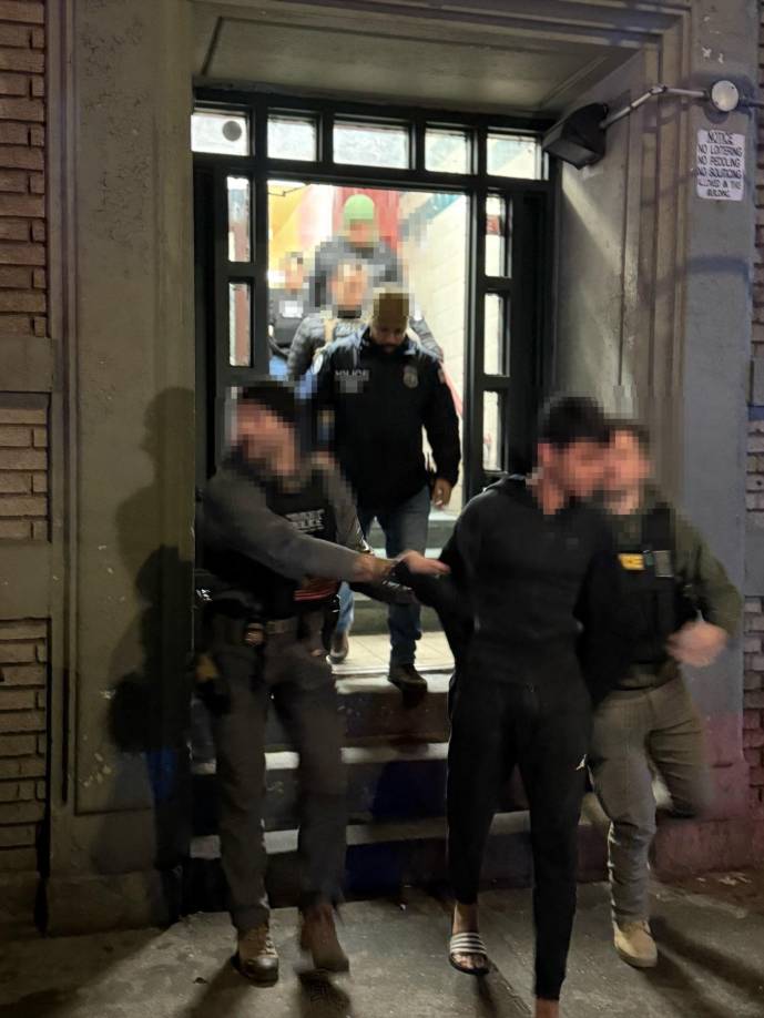 Según el Departamento de Seguridad, en su primera semana la Administración Trump ha deportado a 7.300 inmigrantes ilegales, y solo el pasado lunes detuvo a 1.179 inmigrantes, un nuevo máximo diario.