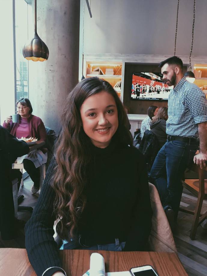  La joven tenía una pasión por el baile. 