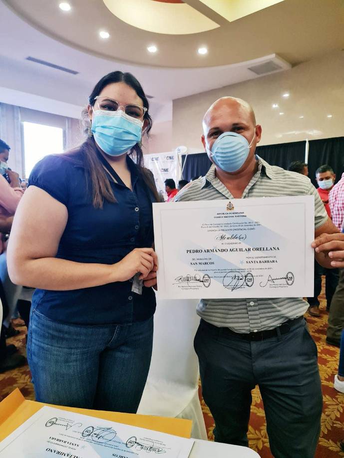 “Nosotros debemos esperar los resultados de los debidos procesos. Yo he sido bien respetuoso de las autoridades siempre porque yo estuve ahí mismo y lo que debemos de hacer es esperar porque a veces acusamos, denunciamos y condenamos y eso no es correcto”, dijo Vásquez.