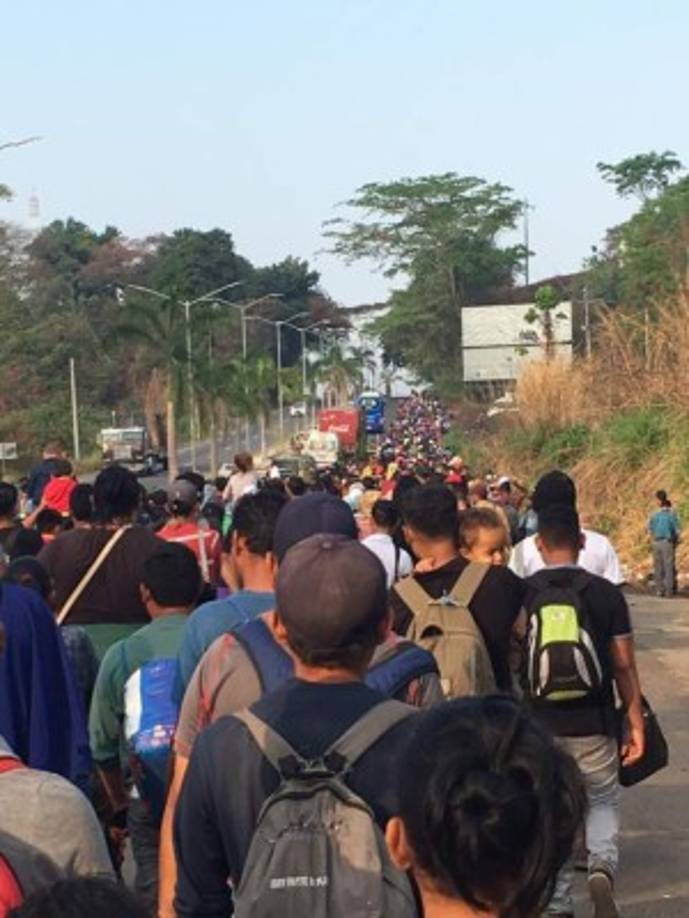 La caravana, integrada por unos 1.500 migrantes centroamericanos, salió el 26 de marzo de la ciudad mexicana de Tapachula, fronteriza con Guatemala, hacia la frontera con Estados Unidos.