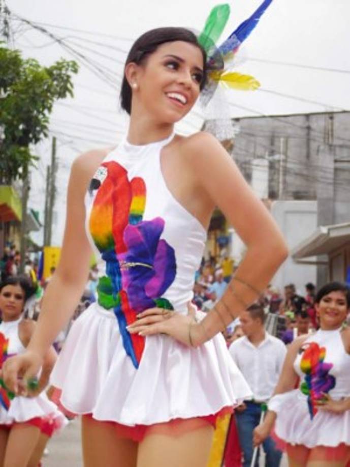 La catracha mostró sus mejores movimientos junto al pelotón del instituto Técnico San Luis de Santa Bárbara.