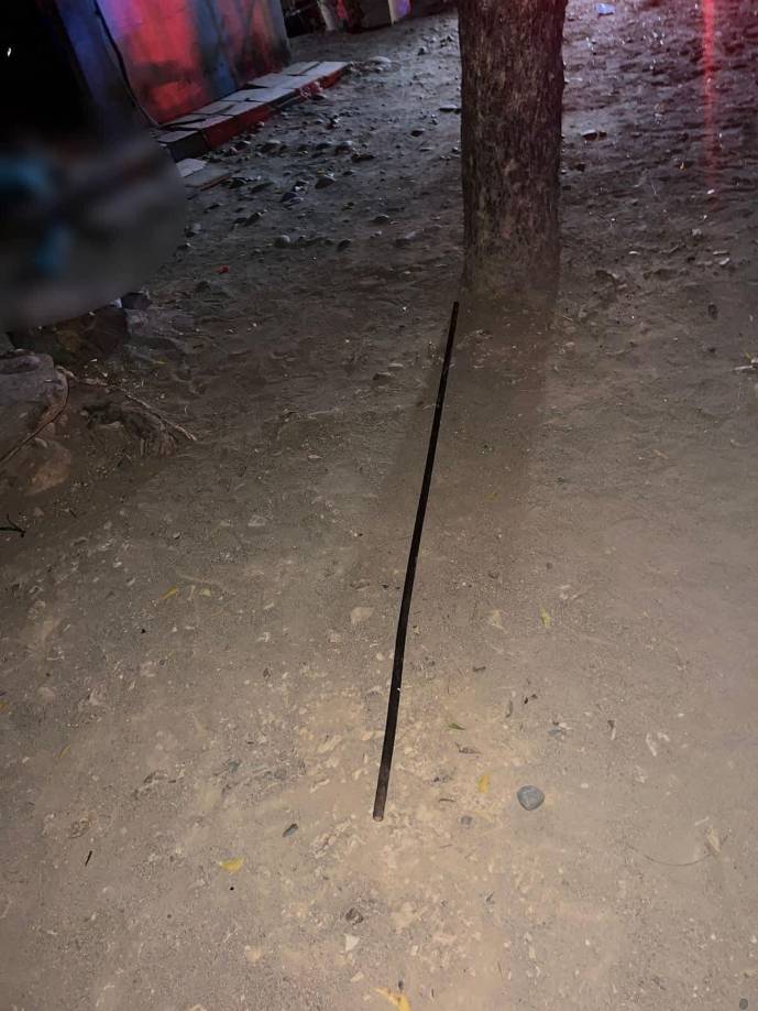 ”A él le decían “Joche”, él deja dos niños y trabajaba en el río sacando arena”, dijo una vecina que llegó al lugar del crimen.