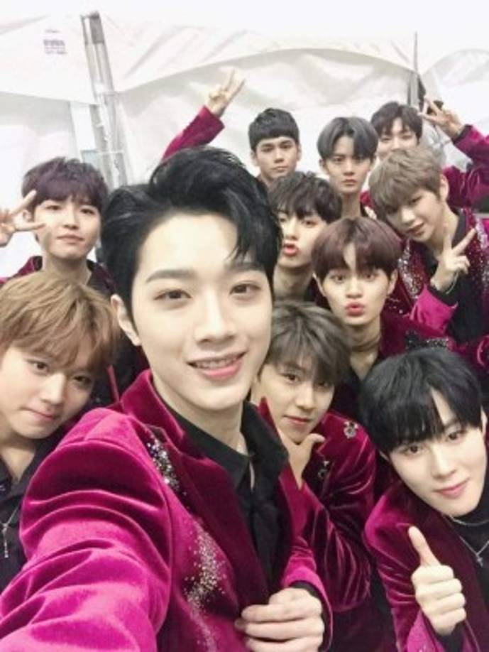 Debido a que sus canciones son muy pegadizas, los fans latinos no pueden evitar aprender cada paso de sus coreografías.