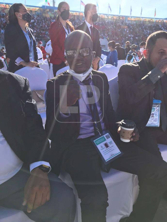 El boxeador hondureño “Muñeco” González fue uno de los invitados por Xiomara Castro y el pugilista hondureño se hizo presente a la toma de posesión.