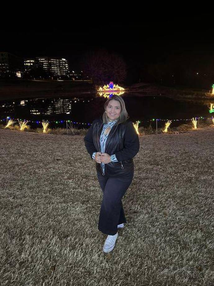 “Siempre estaré agradecida y recordaré con cariño la sabiduría y el amor que compartió conmigo. Fue una madre, esposa, educadora y amiga increíble para muchos y fue muy amada por aquellos corazones que tocó”, agregó.