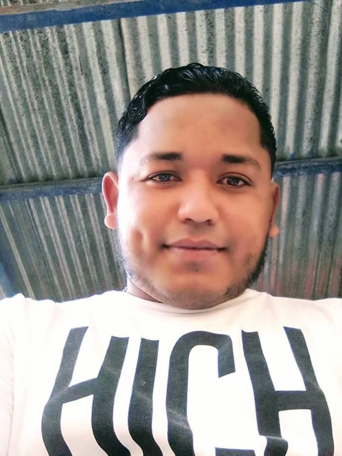 De acuerdo al informe preliminar, Daniel Moreno y otros amigos se encontraban departiendo en un bar que funciona en una gasolinera de Tocoa cuando comenzaron a discutir por fútbol.