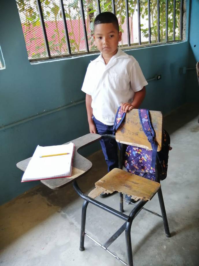 Las escuelas que necesitan los pupitres son: 11 de Junio de aldea La Laguna, escuela Lempira de la comunidad de Gallito y Pompilio Ortega de Tomalá.