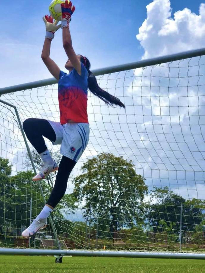 Uno de los clubes que ha puesto sus ojos en la actual arquera del Olimpia es el Palmeiras de Brasil, club que la pretende convertir en su nuevo fichaje para 2024.