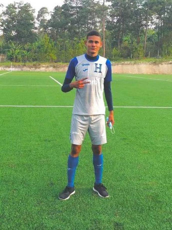 Breyner Maradiaga, zaguero que llegó a los 16 años al Motagua, podría convertirse en nuevo legionario hondureño. El defensor viajará al “Viejo Continente”, concretamente a Serbia para hacer pruebas con tres equipos de ese país. Dentro de los clubes está el Spartak Subotica, que pertenece a la primera división. Además, el Estrella Roja, exequipo de Luis Garrido.