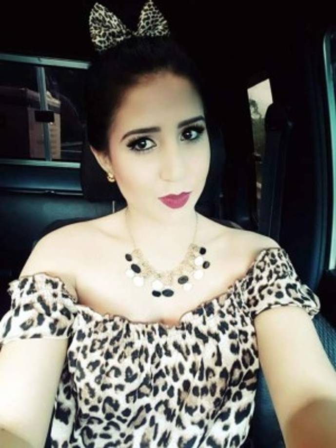 'Me gusta el fútbol, me inclino por un equipo por el Real Madrid', confiesa Zoé María Herrera.