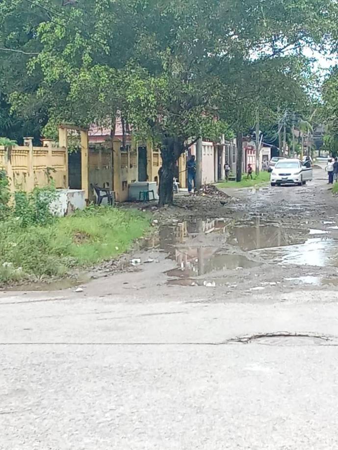 El hecho ocurrió en una de las principales calles del barrio La Isla. 