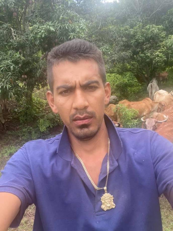 “Ya estamos de regreso, pensaron apresarme pero mis pasianos afuera te queremos dijeron alo derecho”, dice textual uno de sus mensajes que por lógica es la parte de una canción.