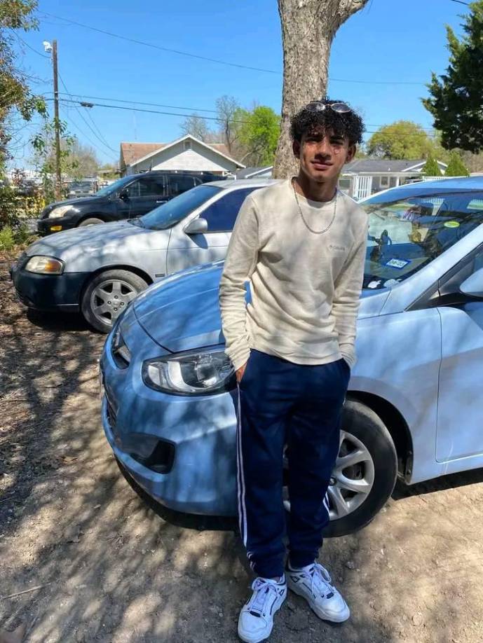 Los restos mortales de Frank llegaron este martes 11 de julio y fueron sepultados en el cementerio nuevo de Juticalpa este miércoles 12 de julio a la 1:00 pm.