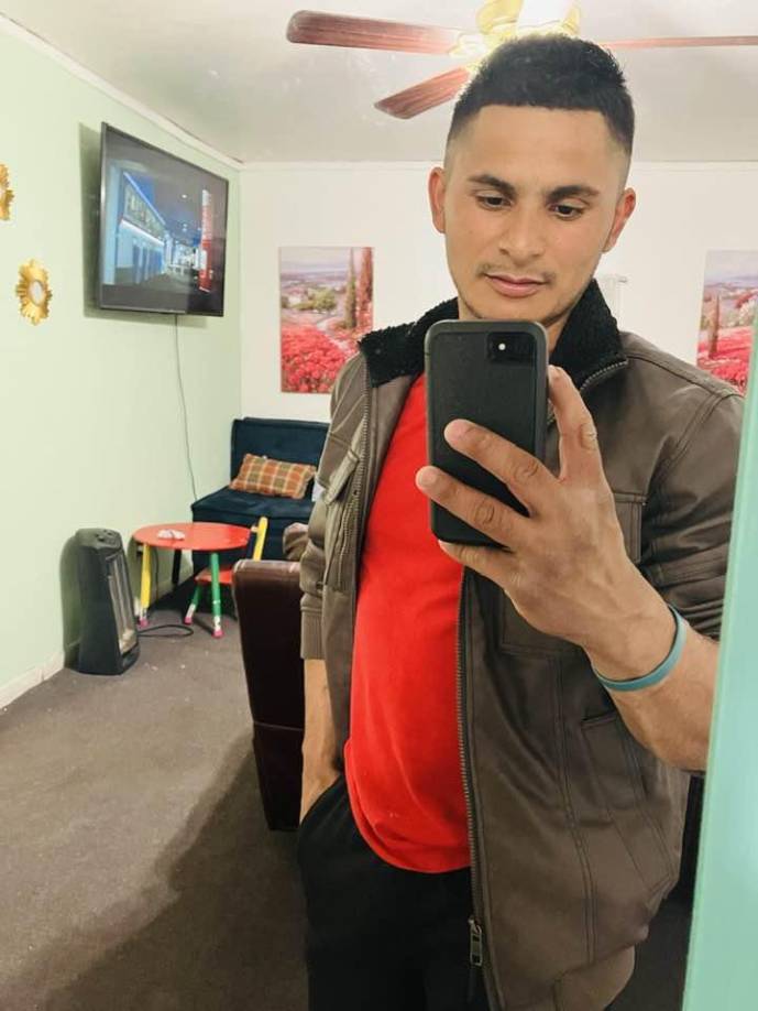 “Feliz cumpleaños negro que dios te bendiga y cumplas muchos años mas de vida broo. Que la pases de lo mejor”, escribió y en los comentarios comenzaron a bromear entre amigos, sin imaginar que sería la última interacción. El escrito se dio el sábado en la noche, horas antes de su muerte.