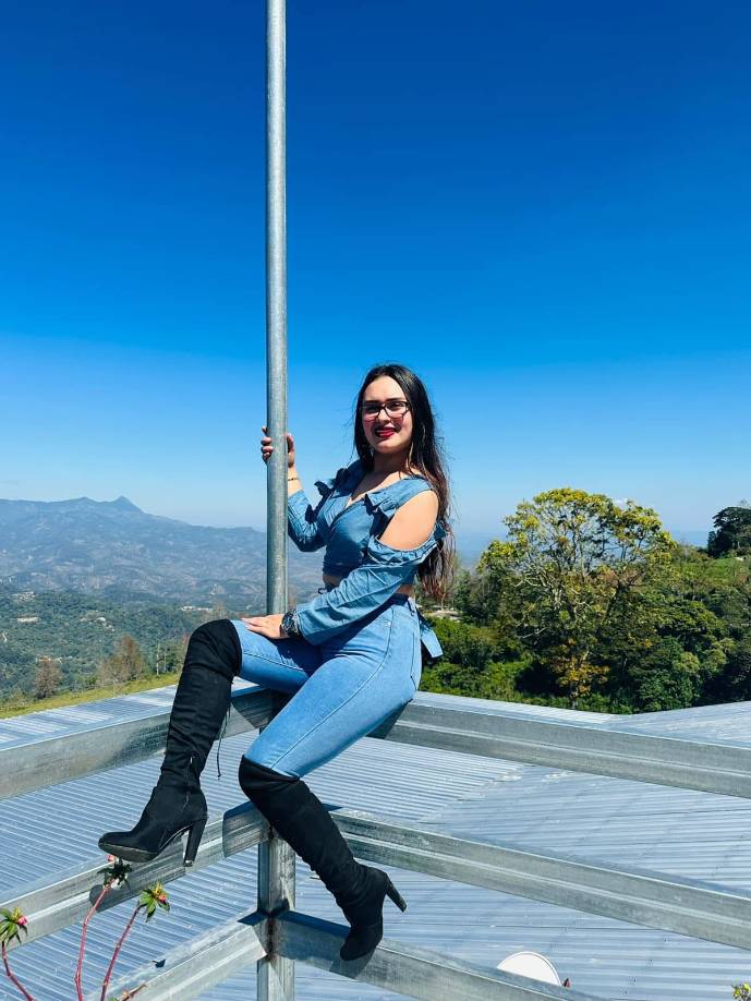 Es originaria del municipio de San Francisco del Valle, Ocotepeque.