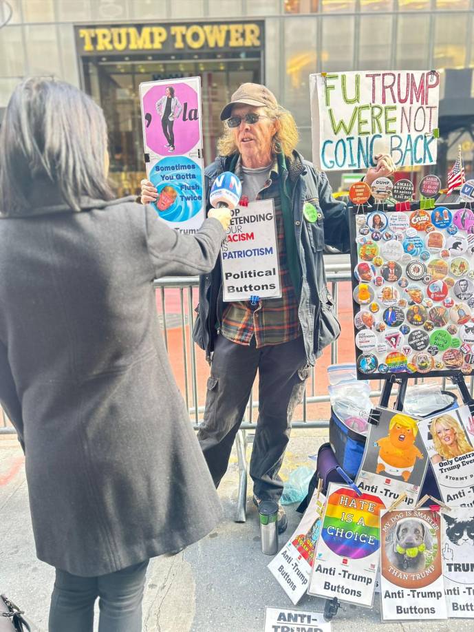 “Púdrete, Trump. No volveremos a lo que antes fue”, mostraba este letrero.