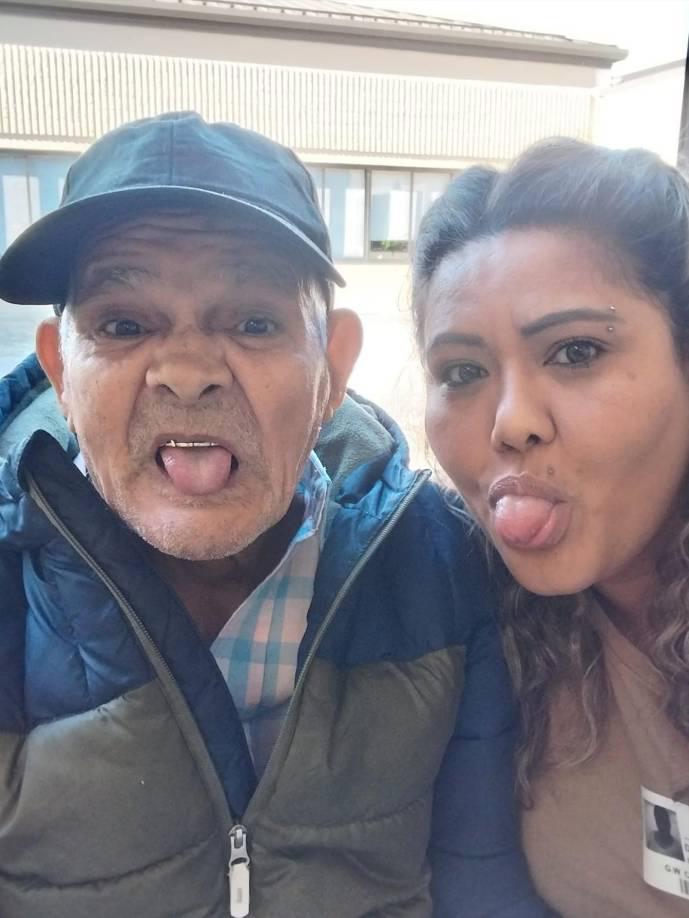 Doris es una ciudadana americana que siempre ha visto por los suyos en Honduras y ha sido quien ha dado todas las vueltas por Fernanda. “Hemos quedado solo las dos. Ahí anda la niña en una silla de ruedas, ahora estoy buscando llevármela a Estados Unidos”, reveló Doris.