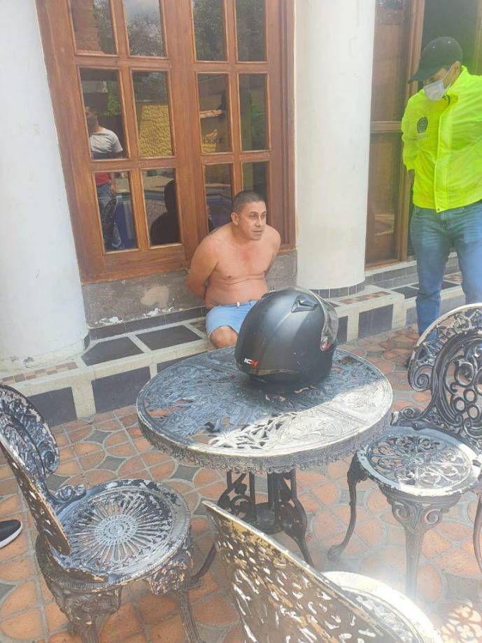 Expertos consultados por <i>Noticias RCN</i> indican que la violencia en Colombia ha escalado debido a la política de paz del gobierno de Gustavo Petro, que incluye ceses bilaterales al fuego aparentemente respetados solo por la Fuerza Pública