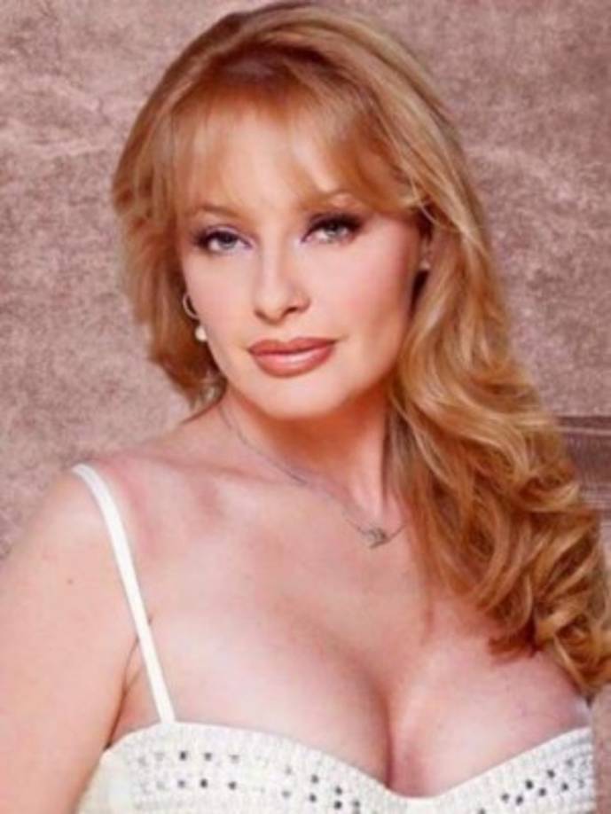 En varias entrevistas Joana Benedek confesó que se retiró de las novelas porque quería emprender un viaje por Europa y estudiar acerca del cuerpo humano y sobre temas de espiritualidad.