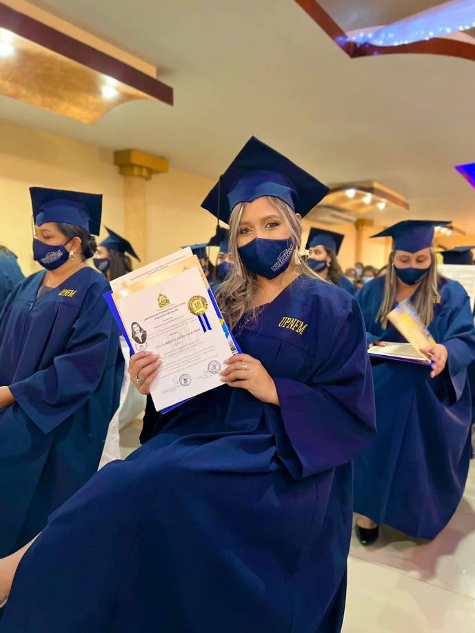 Es licenciada en educación prebásica y se graduó en julio del 2022.