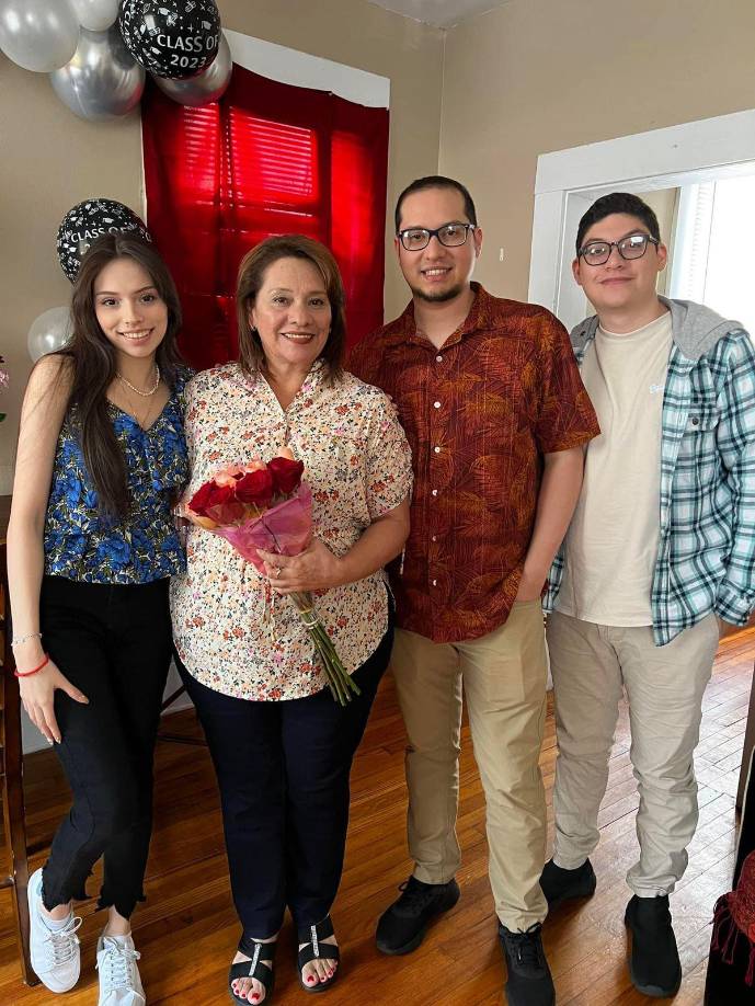 Paz manifestó que aunque el camino no ha sido fácil, está agradecido con Dios por cada oportunidad y el respaldo incondicional de su familia.