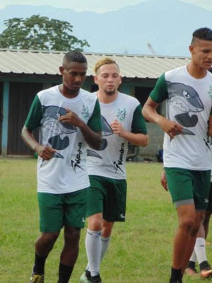 El delantero Pedro Pablo Mencía, que jugó con el Honduras Progreso el torneo pasado, ha firmado contrato por un año con el Platense.