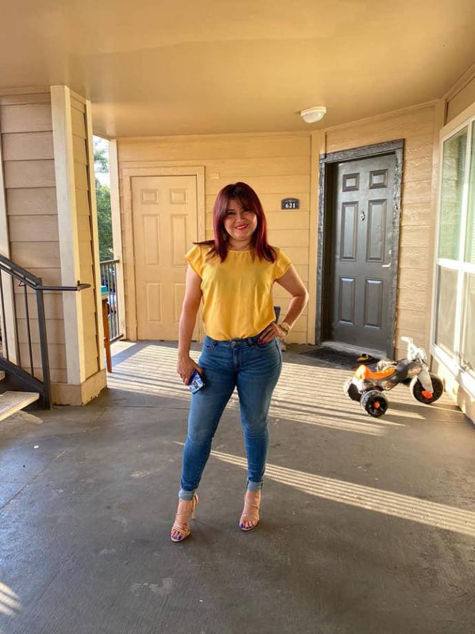 En las redes sociales los amigos de Marisela han inundado de mensajes lamentando su deceso.