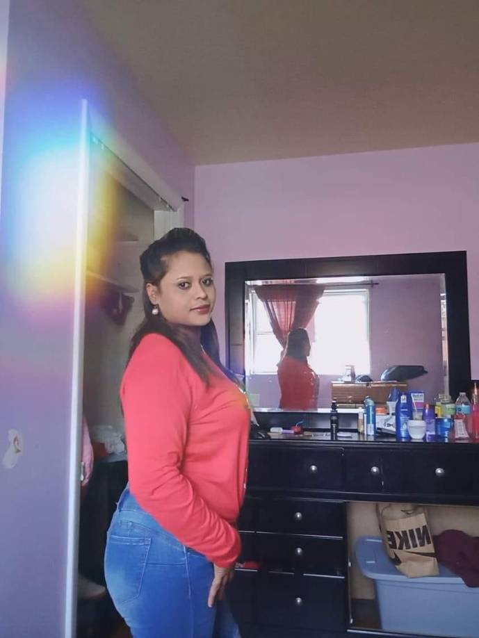 Los amigos de la hondureña la conocía más por su segundo nombre, Sileni López.