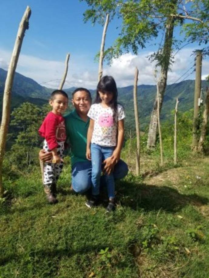 Giselle Guzman y una fotografía familiar en el Día del Padre.