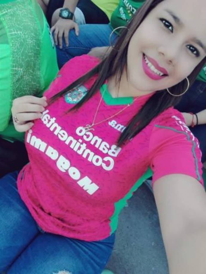 Ella no le falla al Marathón y se hizo presente para ver al campeón de Honduras en el estadio Yankel Rosenthal.