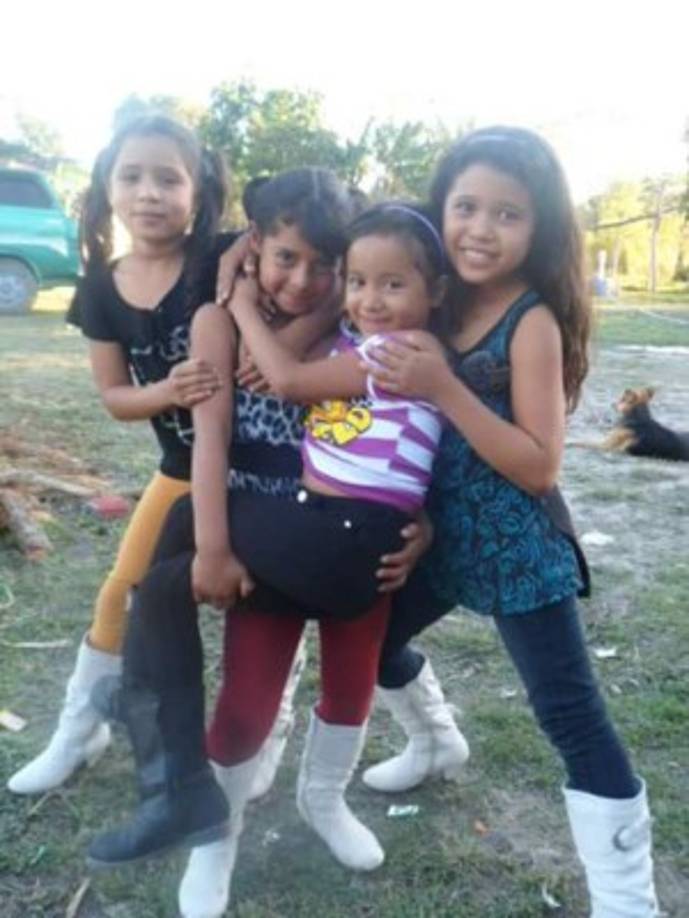 <br/>Habercia Ramos<br/>Muchísimas felicidades a todos los niños, que Dios los guarde en especial a mis hijas, sobrinas y sobrinos que los amo..que la distancia impide un abrazo...pero en mi corazón los llevo siempre.
