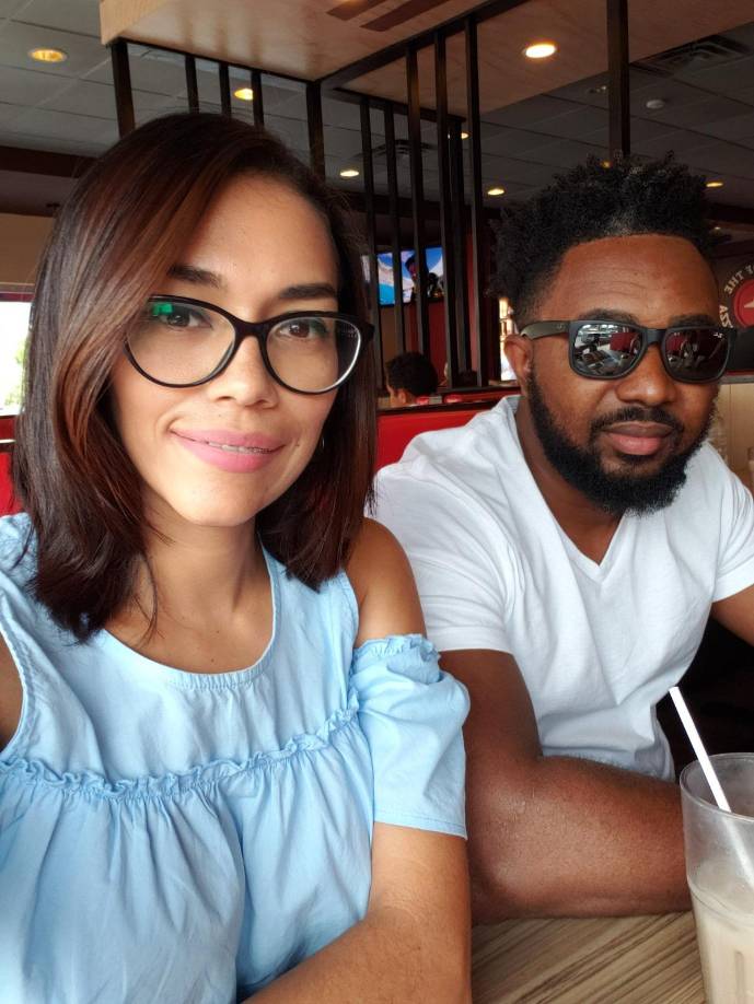 Luego el ahora detenido encendió el televisor a volumen alto y siguió discutiendo, horas más tarde un familiar encontró a la víctima colgada en un tendedero de ropa. 