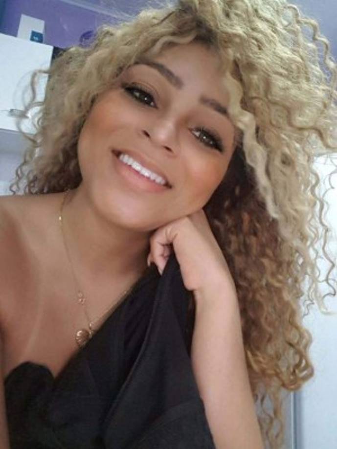 Según The Sun, Erika mantuvo una aventura de dos meses con el futbolsita del Real Madrid. La brasileña ha realizado inculso unas declaraciones para la publicación inglesa en las que explica el presunto acoso sufrido.