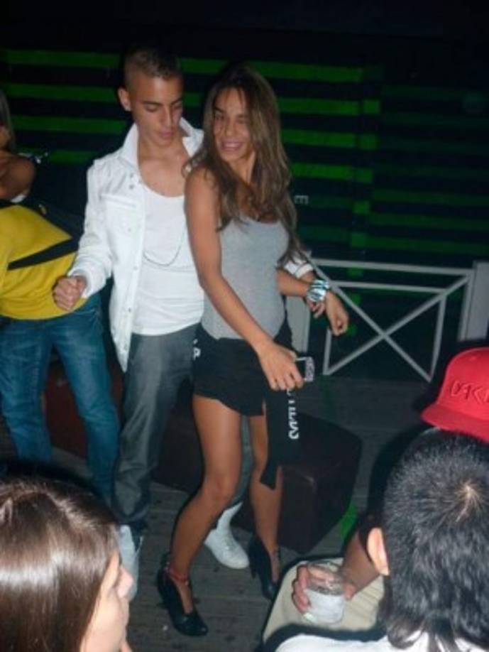 Y aunque no tenía el 'sex appel' que tiene ahora, ya se podía ver que género musical le atraía más.<br/>