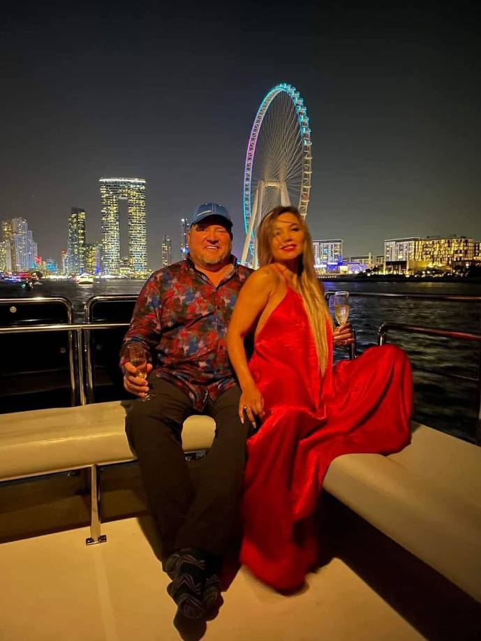 “Es una persona trabajadora a quien respeto y admiro, y yo también tengo 20 años de carrera que estoy cumpliendo. Trabajo desde los 16 años, y tengo dos carreras profesionales: estudié actuación y soy Licenciada en Comunicación, además siempre he sido independiente y ese término no tiene nada qué ver con lo nuestro”.