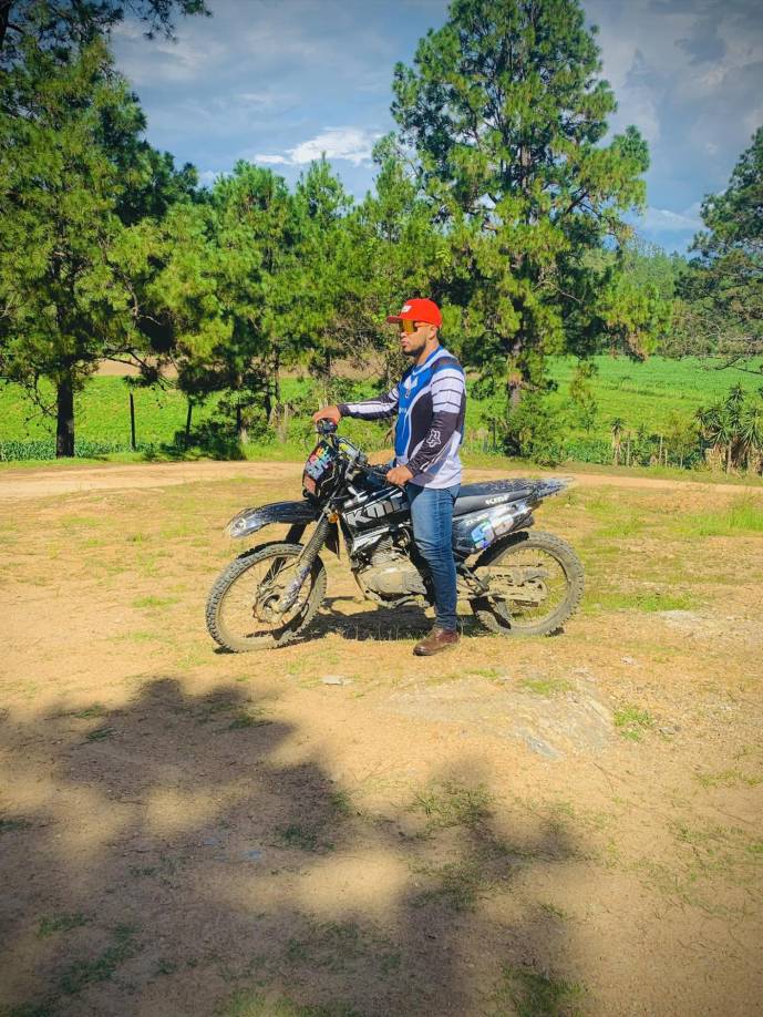 El joven mostraba su pasión por las motocicletas en redes sociales. 