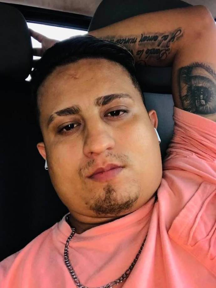 Su hermano Kenneth Cálix también le dedicó un par de emotivas líneas. “Aún estoy esperando que alguien diga que todo esto es mentira”, lamentó.