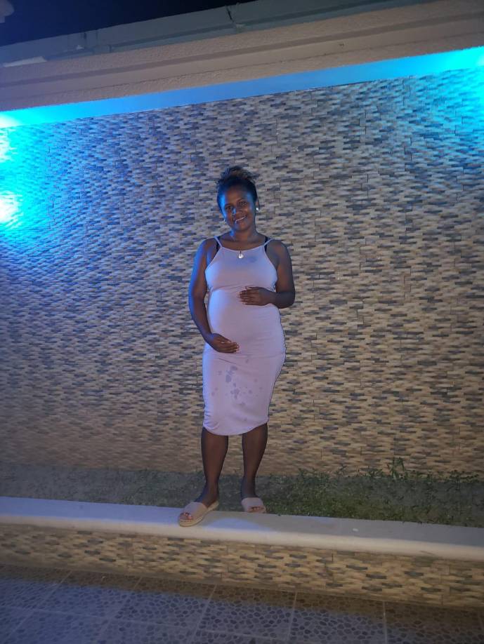 “No volvimos a saber nada, le llamamos al teléfono y no contesta, suena apagado el teléfono”, dijo con desesperación a TN5 Matutino.