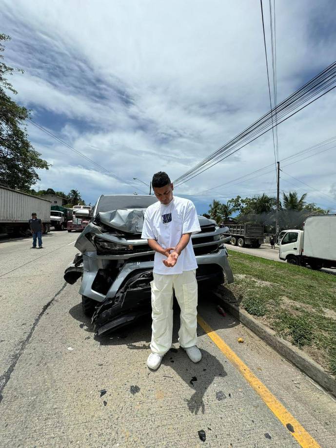 En una historia en cuenta de Instagram, Supremo detalló que este es su segundo accidente con su vehículo.