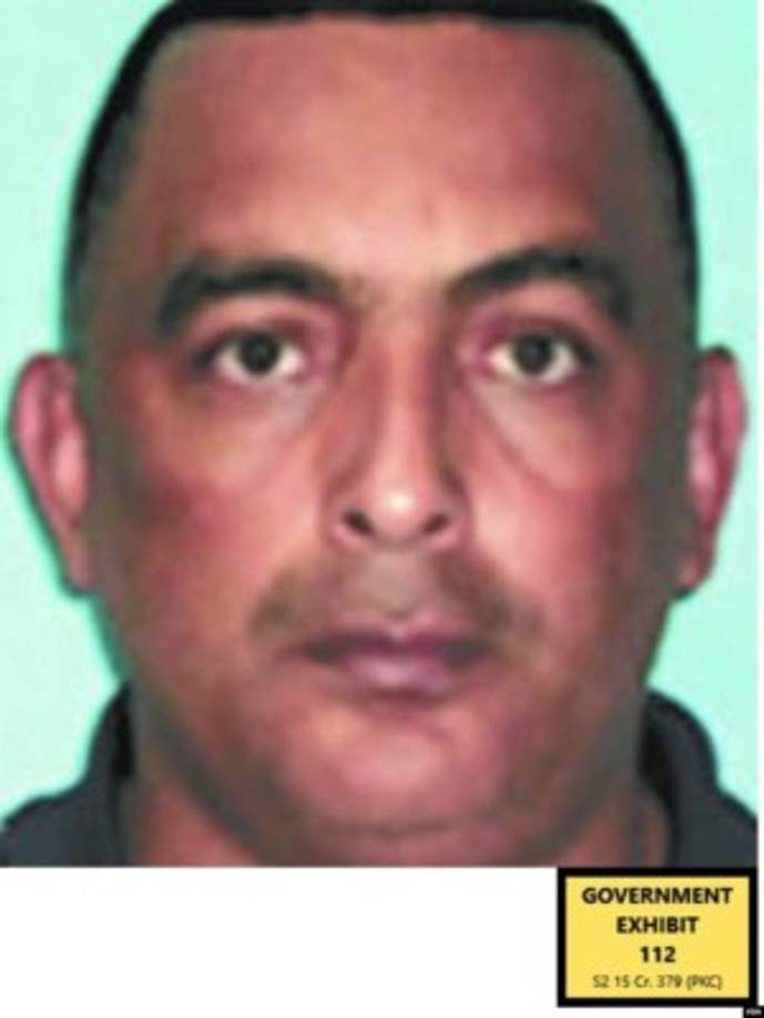 Normando Rafael Lozano, oficial de policía hondureño, jefe en el departamento de Santa Rosa de Copán. Según El Rojo, en 2007, les proporcionó ayuda para custodiar cargamentos de coca por Honduras.