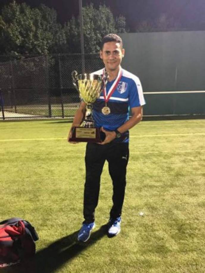 Elkin Gónzalez: El exmediocampusta catracho juega en una liga burocrática de Estados Unidos.