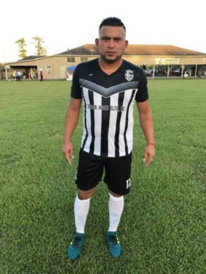 Marvin Sánchez: El exmediocampista hondureño decidió viajar a Estados Unidos en busca de una mejor oportunidad. Juega en Ligas burócraticas. Perteneció a clubes como Real España, Platense , Motagua, Vida, Hispano y Atlético Choloma.