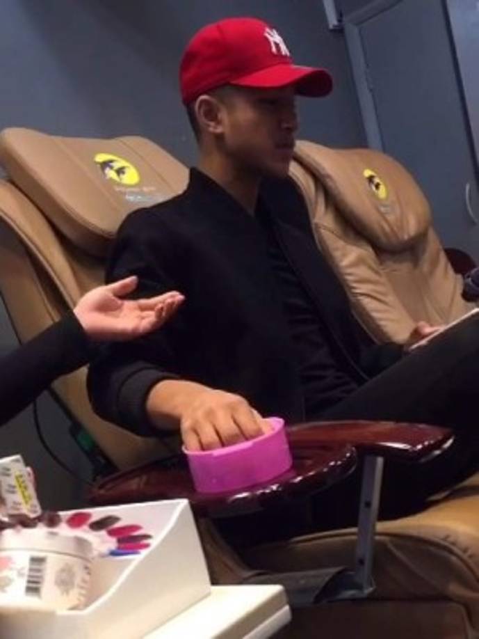 Por cierto, el joven jugador nació en Los Ángeles, por lo que podría haber representado a los Estados Unidos, pero fue leal a su familia.